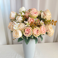 Chine Fabrication Soie 11 Tête Bouclée Bord Rose Fleur Décoration pour Noël Graduation Saint Valentin Fête Des Mères Mariage