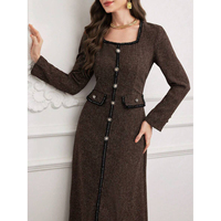 Fabricant OEM ODM sur mesure, robe maxi en tweed marron pour femmes, col carré, manches longues, bordure tressée, boutons perlés, hiver, marque privée