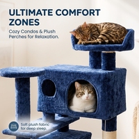 Arbre à chat multi-niveaux OEM personnalisé avec rampes, échelles et poteaux à gratter en corde de sisal, idéal pour les centres de jeu pour chats en gros