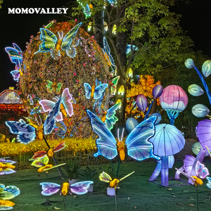 Décorations de Noël 3D géantes lumineuses mécaniques violettes en gros, papillons LED mobiles étanches IP65 pour l'aménagement paysager extérieur - Product Image 2