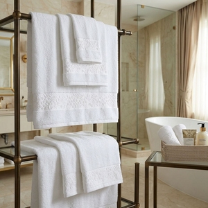 Serviettes de bain d'hôtel standard de haute qualité 100% coton, ensemble de serviettes de bain d'hôtel unies, super douces, très absorbantes, séchage rapide - Product Image 1