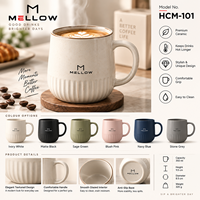 Ensemble de 2 tasses à café pour couple en porcelaine verte céladon à motifs floraux avec poignée dorée, emballé dans une boîte cadeau, idéal pour un mariage