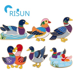 Usine en gros métal émail eau fétide épinglette étang <span class=keywords><strong>oiseaux</strong></span> canard oie broches broches personnalisé <span class=keywords><strong>Mandarin</strong></span> canard broche Badge - Product Image 1