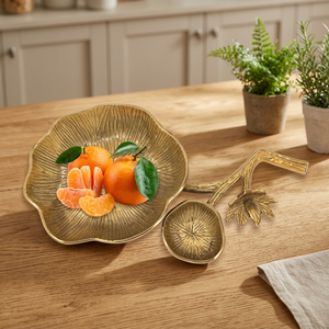 Assiette décorative en métal en forme de feuille, faite à la main, motif végétal de style chinois traditionnel, vaisselle de fête - Product Image 2