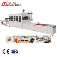 Machines de fabrication de gobelets en plastique entièrement automatiques, fabriquant des gobelets en plastique PP/PET pour l'eau et les jus, et des machines de thermoformage pour les couvercles.