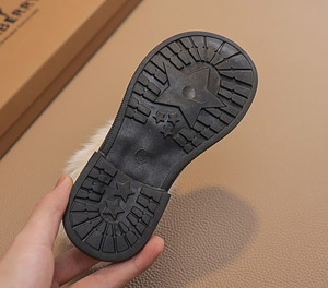 Bottes en cuir de luxe pour filles, bottes courtes à semelle souple, bottes d'hiver chaudes pour enfants - Product Image 4