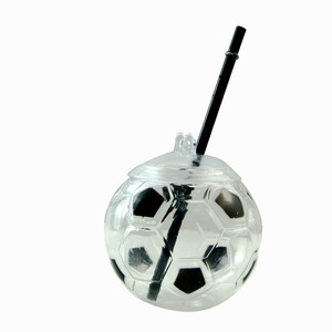 Gobelet en plastique DAMAI motif football, 500 ml, avec paille, pour fêtes et événements, vente en gros, personnalisable - Product Image 2