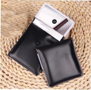 Cendrier de poche personnalisé avec logo, ultra compact pour l'extérieur, porte-cigarettes de voyage avec couvercle sécurisé, anti-odeur, porte-clés - Product Image 2