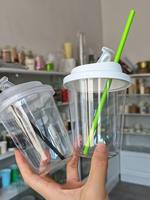 Gobelet en plastique jetable transparent en PET avec couvercles, logo imprimé personnalisé, pour boissons froides, emballage à emporter