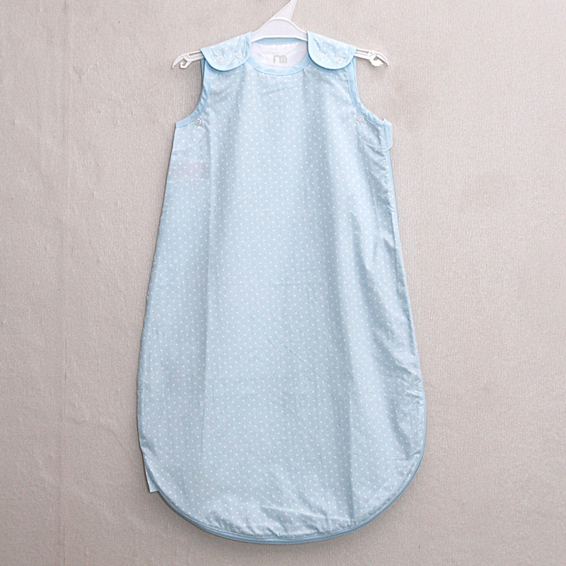 0.2 tog single-layer woven fabric with blue dots