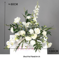 Ensemble de fleurs blanches artificielles personnalisées : roses, delphiniums, verdure, guirlande, panneau de bienvenue de mariage, centre de table, arrangement au sol