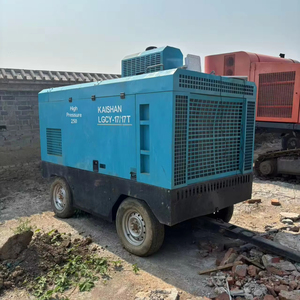 Compresseur d'air à vis portable d'<span class=keywords><strong>occasion</strong></span> 162 kW, moteur diesel CAT, machine lubrifiée - Product Image 1