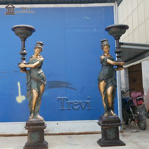 Soporte de lámpara de metal de bronce para jardín, escultura de figura humana, poste de lámpara de pie para exterior - Product Image 2