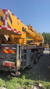 Grúa móvil de alta eficiencia XCT20 de 20 toneladas con rendimiento de elevación confiable, sistema hidráulico y fácil transporte por carretera en venta. - Product Image 2