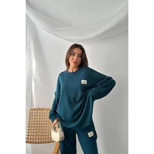 ชุดเสื้อสเวตเตอร์และกางเกงผ้าลูกฟูกคลาสสิกสำหรับผู้หญิง ขายส่ง ชุดเสื้อสเวตเตอร์และกางเกงผ้าลูกฟูกคลาสสิกสีน้ำมัน - Product Image 3