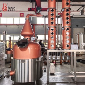 Unité de distillation Boben 1000l en acier inoxydable et cuivre, distillateur d'alcool commercial avec colonne pour gin, rhum, vodka, spiritueux 1000 - Product Image 1