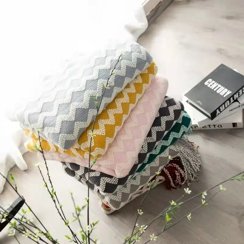 100% Polyester canapé-lit couverture chaud léger décontracté tricoté couverture solide Vintage rayé motif tissé couverture