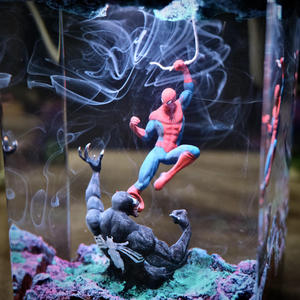 Lampada in Resina Anime Spider-Man VS Venom Luce Notturna Oggetto Decorativo Art Déco <span class=keywords><strong>per</strong></span> Anniversario Regalo Perfetto <span class=keywords><strong>per</strong></span> Amici - Product Image 2