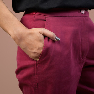 Pantalones Chinos para Mujer al por Mayor, Fabricante OEM ODM con Logotipo Personalizado, Corte Ajustado, Estilo Casual para Oficina, Pantalones Chinos de Estilo Recto - Product Image 5