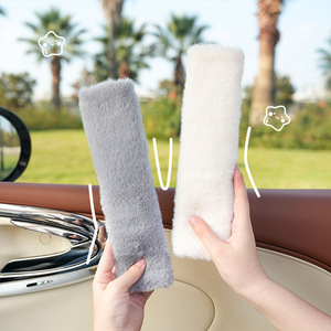 Coussinets de ceinture de sécurité en fourrure artificielle, couleur unie, pour décorer l'intérieur de la voiture - Product Image 3