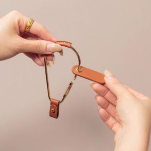 Pu Leather Keychain with Metal Carabiner Personalize Mini Tag for Car <b>Keys</b> <b>Bag</b> Charms Simple Practical Gift Idea for Her - Product Image 3