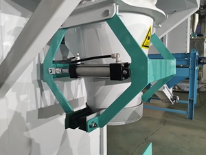 Macchina per insaccare la polvere antincendio 20kg 15 kg di grani di riso di mais chimica 25 kg sacchetto di spezie in polvere farina di mais macchina imballatrice - Product Image 4