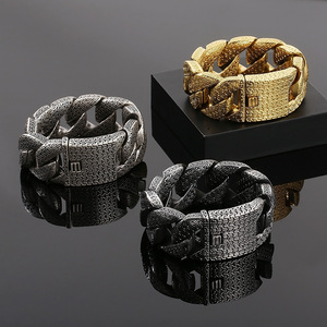 Người đàn ông của đồ trang sức 18K Vòng đeo tay En acier inoxydable người đàn ông tùy chỉnh mạ Vàng người đàn ông thép không gỉ Homme đồ trang sức thời trang vòng đeo tay - Product Image 3