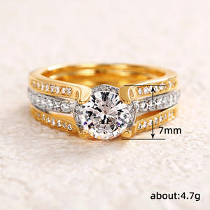 Anello da Donna Q419 in Oro Massiccio 18K con Diamante Taglio Brillante Rotondo Colore G Naturale, Anello di Fidanzamento con Diamanti Laterali - Product Image 5