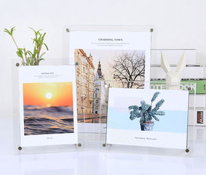 Cadre photo flottant en acrylique avec kit de vis et support mural - Product Image 2