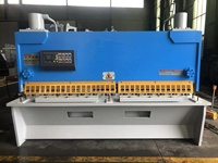 Cisaille à guillotine hydraulique à économie d'énergie QC11Y 12*2500mm avec système NC de précision entièrement automatisé pour l'industrie lourde