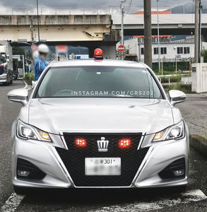 Kit de actualización Ángulo de envoltura lateral frontal 2015-2018 para Toyota Crown Athlete Kit de carrocería de buena calidad - Product Image 2