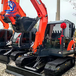 Mini-excavatrice hydraulique sur chenilles coréenne Doosan DX60 de 6 tonnes, occasion, vente en gros - Product Image 1