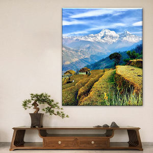 Hermoso paisaje terracotado nepalí con el Himalaya en el fondo, arte de pared impreso en lienzo para decoración del hogar. - Product Image 2