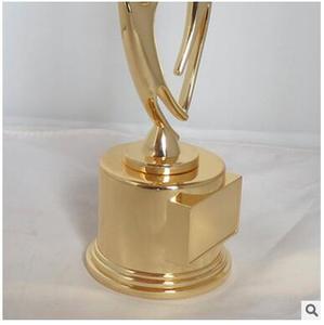 Elegantemente diseñado personalizado único hecho de Metal de lujo música Material trofeo de baile/taza de trofeo de la escuela de baile - Product Image 3