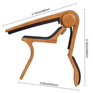 Capodastre pour guitare électrique et basse Dedo MA-16R en alliage d'aluminium imitation bois avec 5 médiators et emplacements pour médiators (option de logo personnalisé) - Product Image 4