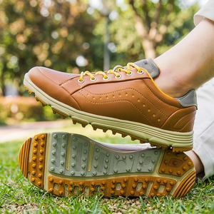 Chaussures de golf pour hommes en cuir véritable marron avec semelle extérieure en caoutchouc, semelle intermédiaire en EVA, design respirant pour une utilisation en extérieur - Product Image 4