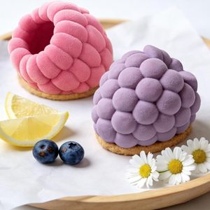 Moule à gâteau en silicone antiadhésif LFGB Platinum sans BPA, 6 cavités, forme framboise, pour mousse et gâteaux - Product Image 5