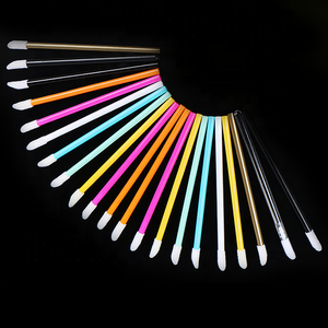 50pcs blanc non pelucheux jetable brillant à lèvres <span class=keywords><strong>applicateur</strong></span> <span class=keywords><strong>fond</strong></span> <span class=keywords><strong>de</strong></span> <span class=keywords><strong>teint</strong></span> cils brosses <span class=keywords><strong>de</strong></span> nettoyage creux poignée en plastique pour correcteur - Product Image 2