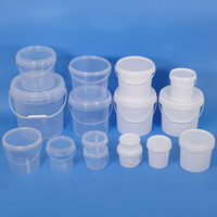 Seau d'emballage en plastique recyclable de qualité alimentaire tailles 1L-5L avec couvercle de poignée de seau de boisson transparent pour le lait et l'emballage alimentaire