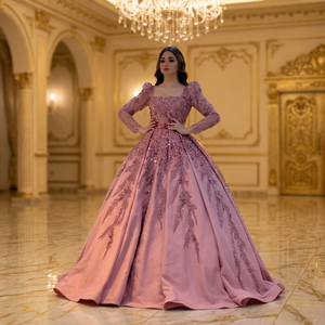 Robe de bal rose à col rond et manches longues, ornée de perles, en taffetas rayonnant, longueur ras du sol, avec traîne chapelle, soutien-gorge intégré, respirante - Product Image 2