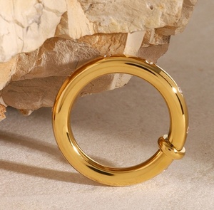 Aretas 2024 <span class=keywords><strong>otoño</strong></span> nuevo anillo <span class=keywords><strong>de</strong></span> joyería Simple <span class=keywords><strong>de</strong></span> moda <span class=keywords><strong>de</strong></span> acero inoxidable antialergia y anillo liso <span class=keywords><strong>de</strong></span> diamante <span class=keywords><strong>de</strong></span> agua que no se desvanece - Product Image 6