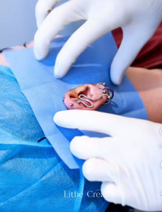 الستارة المحزوة التي يمكن التخلص منها غير المنسوجة الستارة فتحة لثقب الأذن 15X15cm أو 12X12cm معقمة أو غير معقمة - Product Image 6