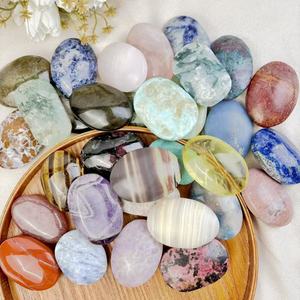 Articolo Più Venduto: Pietra Naturale Lucidata di Quarzo Fragola per Meditazione e Guarigione Spirituale - Product Image 5
