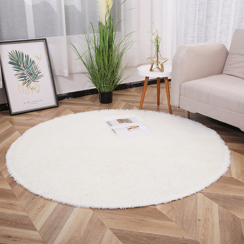 Silky off-white