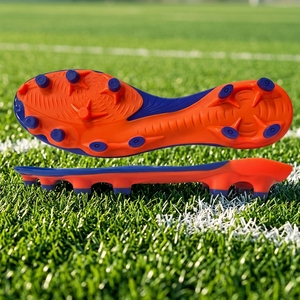 Semelle de crampons de football FG bicolore en TPU GY-22101, avec crampons mixtes spirale et ronds, tailles <span class=keywords><strong>27</strong></span>-45, matière première pour chaussures de football sur gazon naturel - Product Image 1