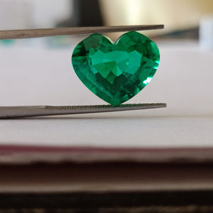 Esmeralda colombiana cultivada en laboratorio, forma de corazón, verde, piedra preciosa suelta, calidad premium, para la fabricación de joyas. - Product Image 2