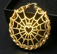 Boucles d'oreilles créoles personnalisées en forme de cœur toile d'araignée, en acier inoxydable plaqué or, bijoux de mode pour femmes, boucles d'oreilles torsadées en forme de cœur, vente en gros
