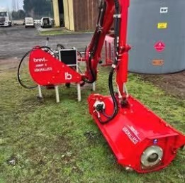 Broyeur à fléaux hydraulique à bras orientable, technologie de fauchage réglable pour l'agriculture, le paillage et la coupe de l'herbe - Product Image 3