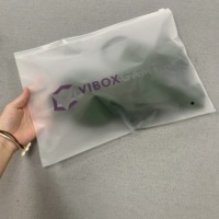Sac à fermeture éclair en plastique noir mat de luxe de haute qualité avec impression de logo pour le rangement des vêtements, des t-shirts, pochette à fermeture éclair