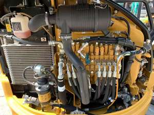 Mini-excavatrice Caterpillar 303e d'occasion, modèle 2022, 3 tonnes, moteur, pompe à engrenages, roulement, importée du Japon, haute efficacité, vente chaude - Product Image 4